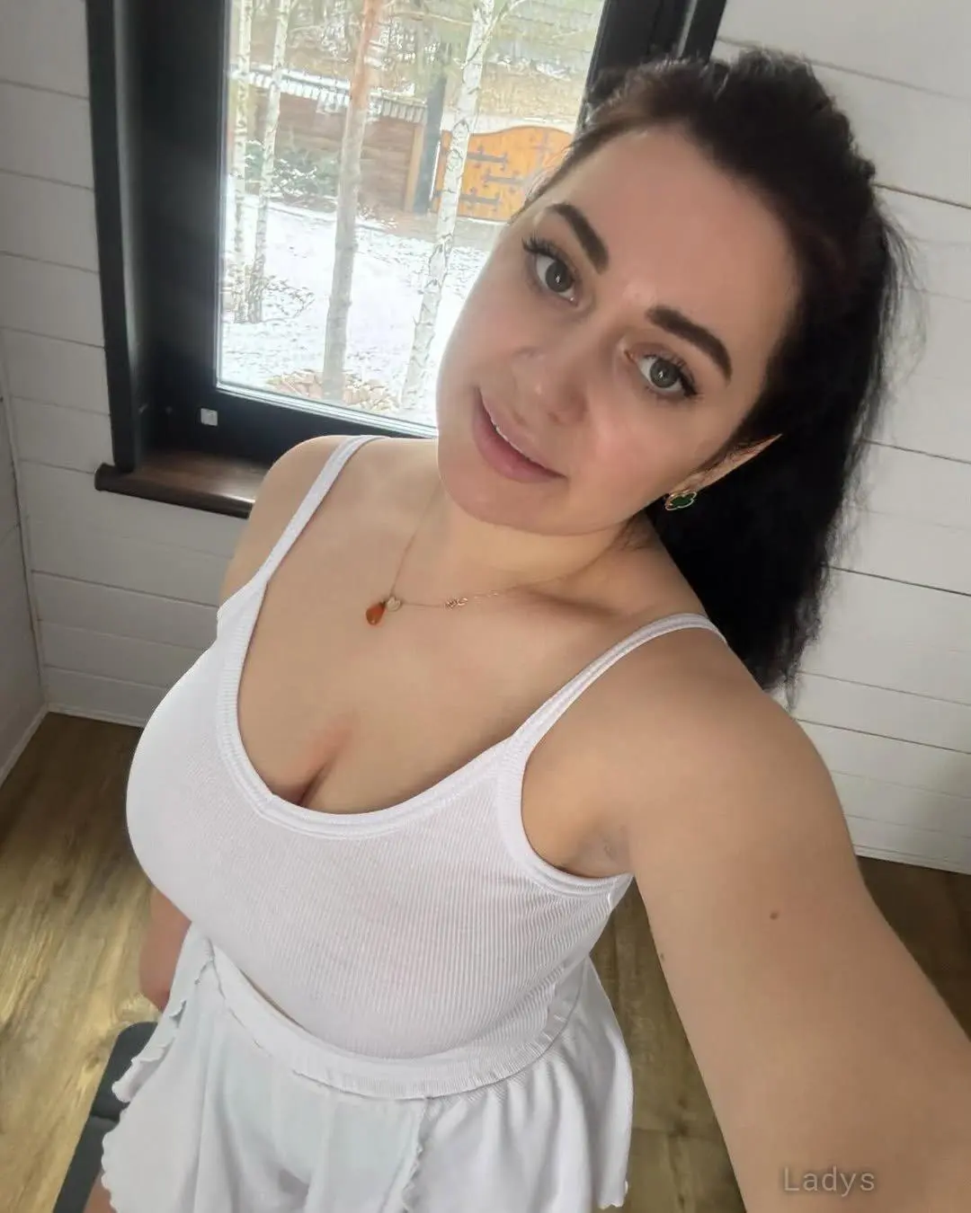 Young Hot Call Girl for relaxed and highly erotic time in Allahabad